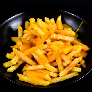 Pomfrit mali sa Cheddar sirom