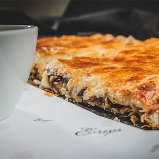 Burek sa gljivama 330g