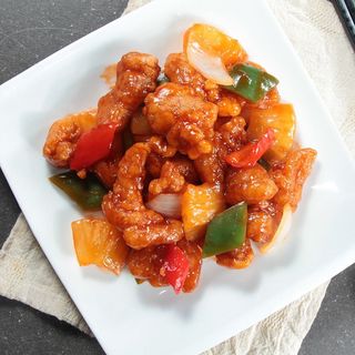 Sweet and Sour Pork with Pineapple菠萝咕咾肉Slatko-kisela svinjetina sa ananasom