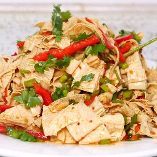 Tofu Sheet Salad凉拌豆皮 Hladna salata od tofu listova