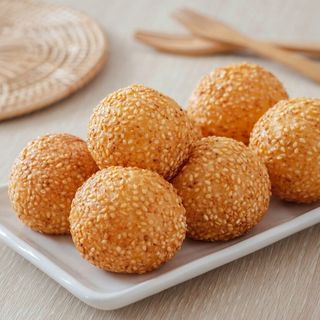 Sesame Rice Balls麻团 Pirinčane kuglice od pirinča sa susamom