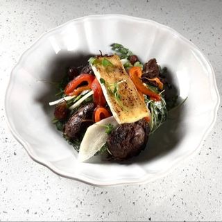 Салат з курячою печінкою