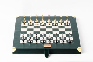 Jeu d’échecs vert à plateau damier (V5JE)