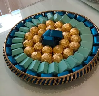 Plateau miroir avec chocolats belges, 30 pièces