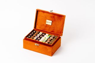 Coffret à plateau en velours vert amande (T13MM)