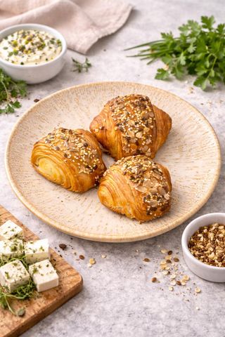 Croissant aux fines herbes et jben beldi - 1 pièce