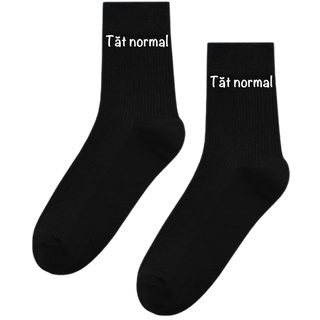 Șosete cu inscripția „Tat normal”