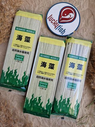 Локшина удон з морськими водоростями