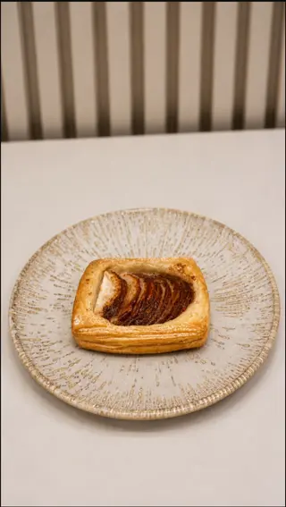 Danish Carré à La Pomme