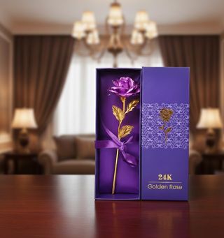 Metalik ljubičasta folija ruža sa zlatnom stabljikom u luksuznoj ljubičastoj kutiji
