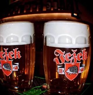 Пиво Jezek Lager 2+1л