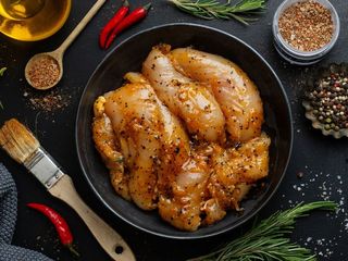 Steak de poulet marinée - 1 Kg