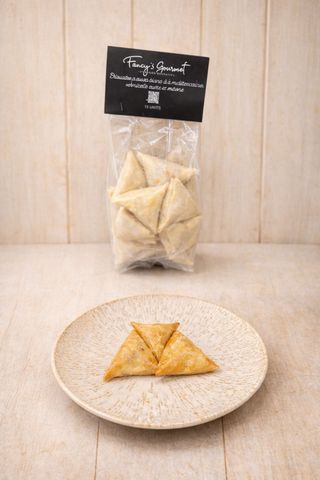 Briouates poisson blanc à la marocaine vermicelles aux 3 poivrons surgelé Pack de 15