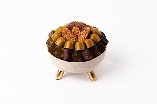Réceptacle texturé avec trépieds dorés (C32MM)