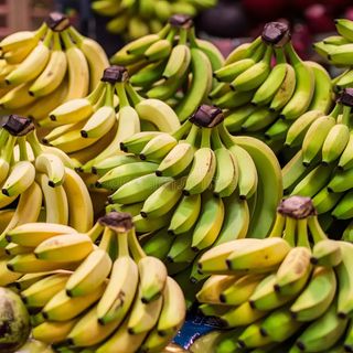 Matooke Hamper Package (Matooke Cluster, Banana Leaves, Bogoya, Small Banana)      gonja