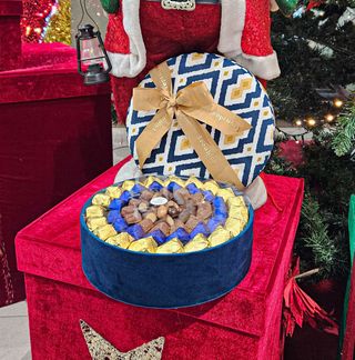 Boite ronde prestige bleu 1200g chocolat