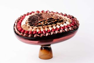 Grande coupe majestueuse en verre fumé taupe rosé avec vasque à rebord sur pied (V14MM)