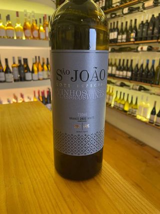 Caves de São João lote especial branco 2022