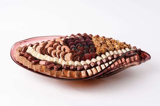 Médaillon feuille en verre fumé taupe rosé à double tonalité et bordure ondulée (V15GM)