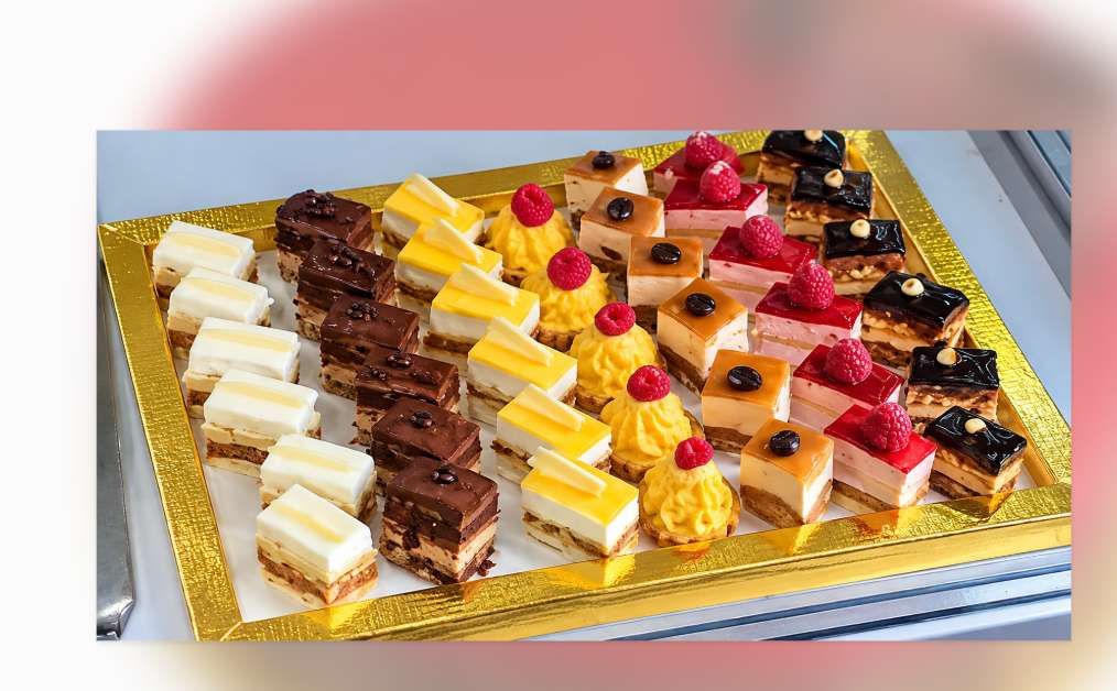 Gâteau Soirée – Mignardises Assorties by poussin