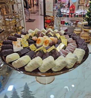 Coupe dorée 1350g de chocolat