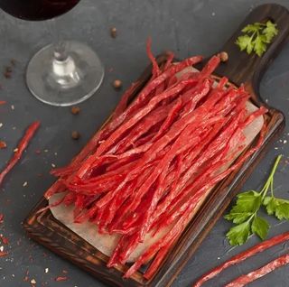 Соломка свинини на вишнi