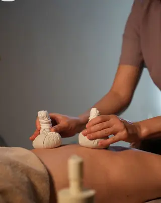 Massage aux pochons