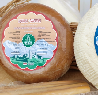 შებოლილი სულგუნი